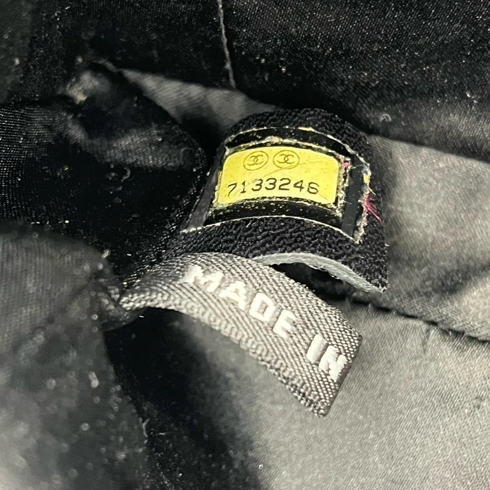 CHANEL Black  East West Canvas   Bag - Picture 11 of 13